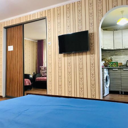 Apartaments In The City Center Karaganda Exterior photo