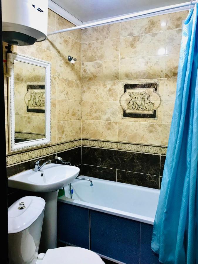 Apartaments In The City Center Karaganda Exterior photo
