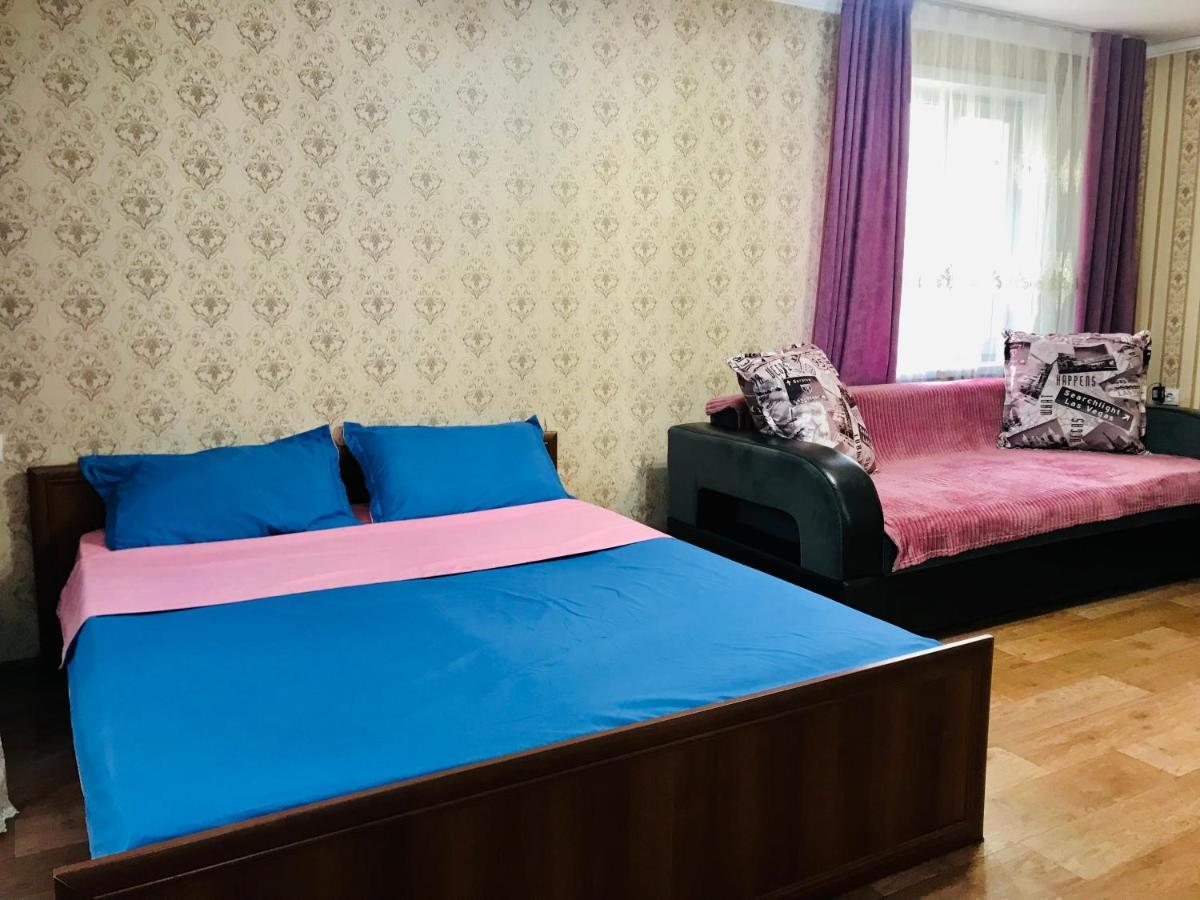 Apartaments In The City Center Karaganda Exterior photo
